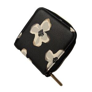 🌼🌼Thirty-One NWOT Floral Black Wallet🌼🌼